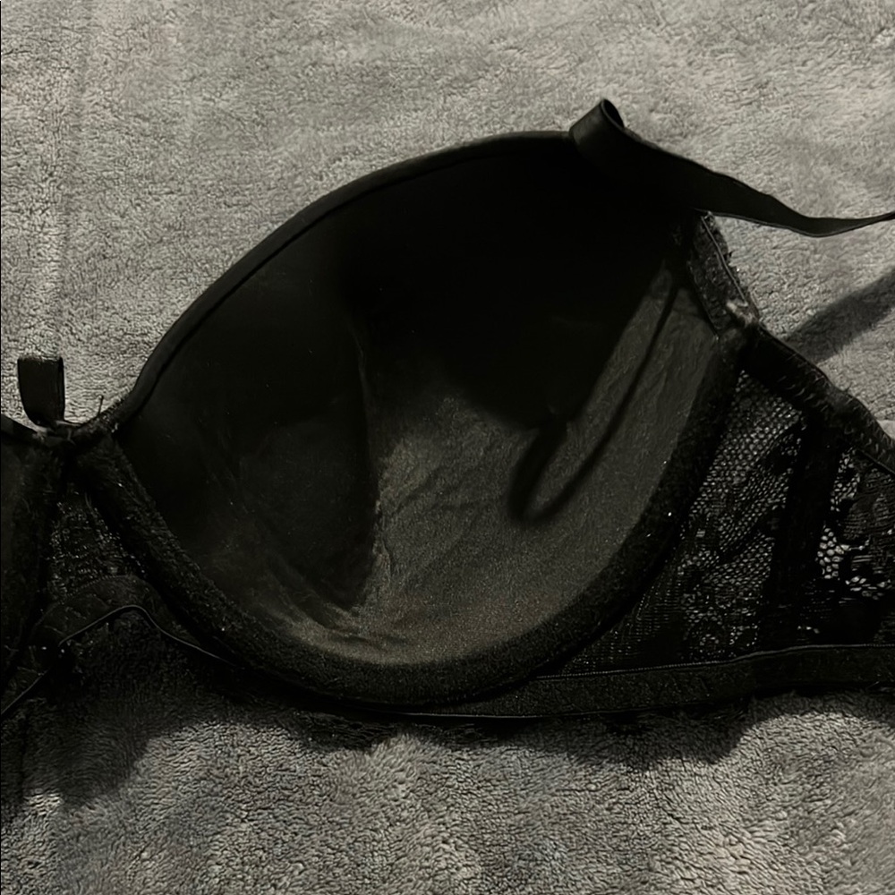 Classic Black Adjustable Strap Bra - Picture 9 of 9